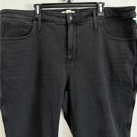 Madewell Woman 10'' High Rise Skinny Jeans Plus Size: 26W - Picture 2 of 8